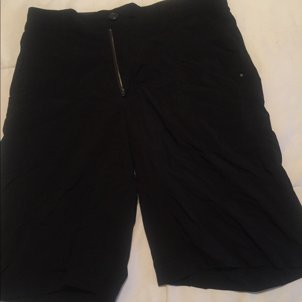 Lululemon athletic black shorts